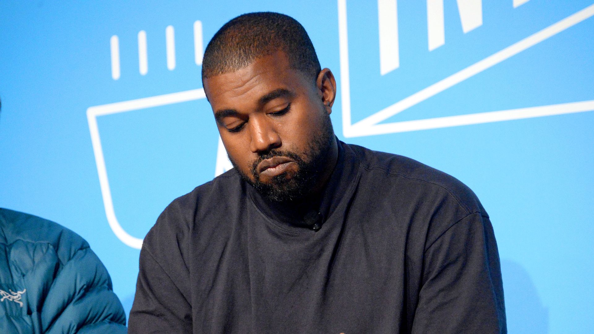 Kanye West Ataca Kim Kardashian e Desenterra Escândalo de Schwarzenegger em Live Polêmica